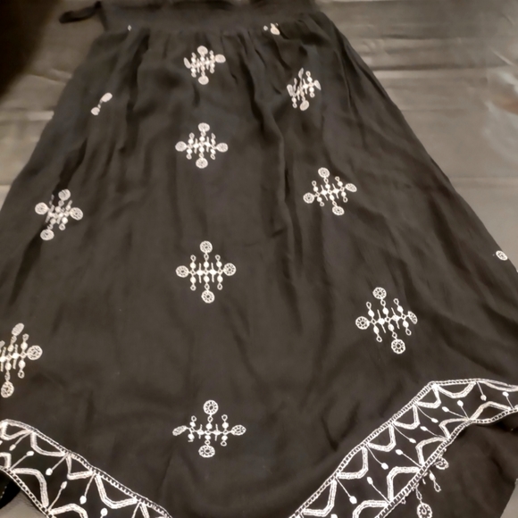 Kings Road Dresses & Skirts - Black Boho Sharkbite Hem Skirt